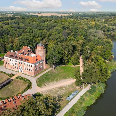 Zamek Uniejow Aparthotel Exterior foto